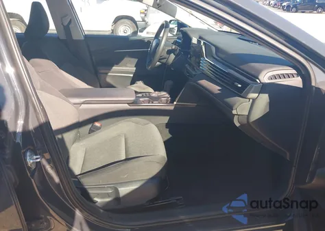 2025 Toyota Camry Le из США, поврежденный, VIN 4T1DAACK9SU024905